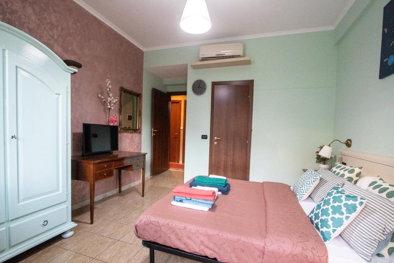 B&B Colorful Suite Yard Rome Exterior photo
