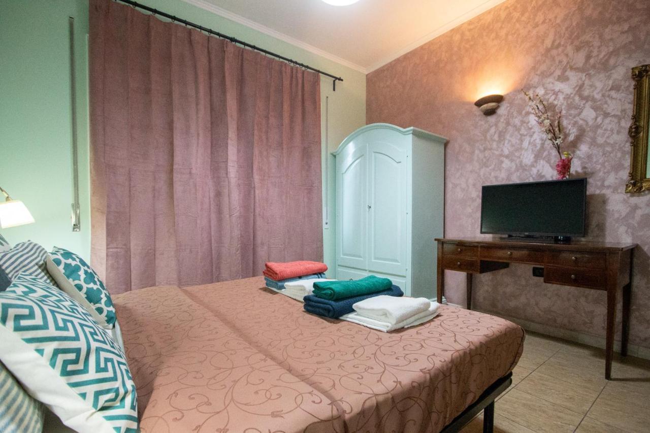 B&B Colorful Suite Yard Rome Exterior photo