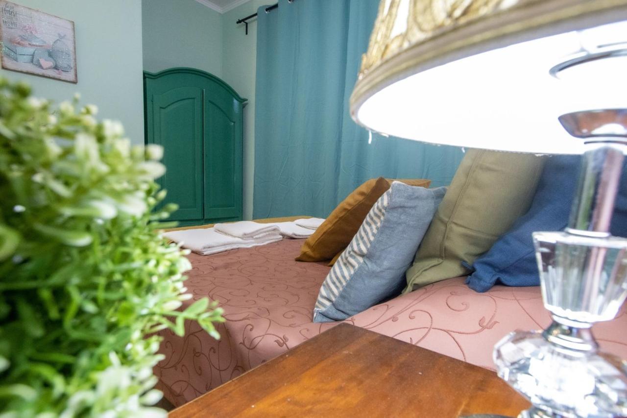 B&B Colorful Suite Yard Rome Exterior photo