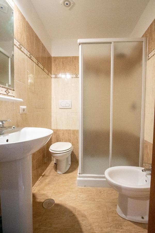 B&B Colorful Suite Yard Rome Exterior photo