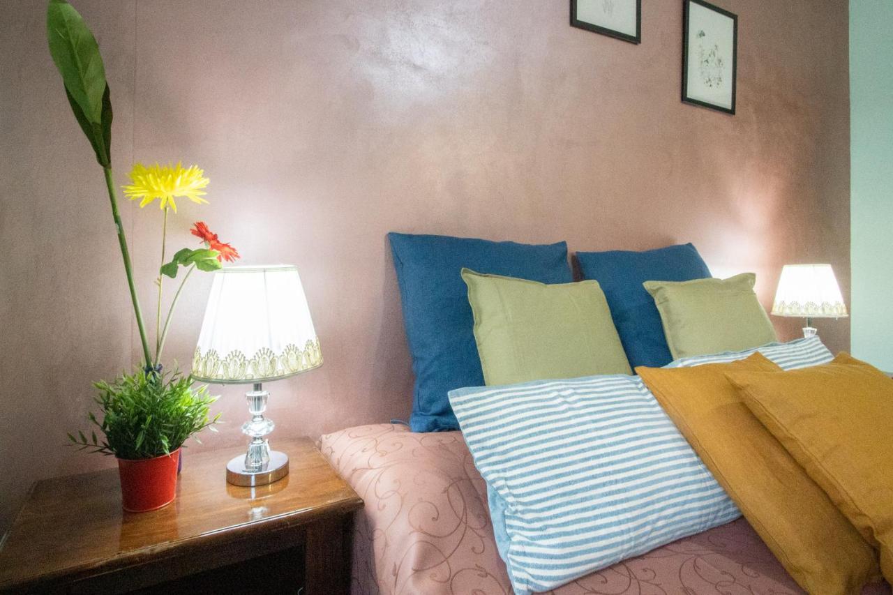 B&B Colorful Suite Yard Rome Exterior photo