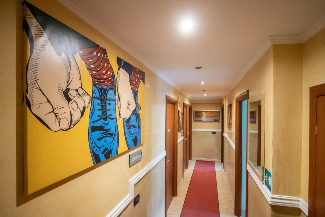 B&B Colorful Suite Yard Rome Exterior photo