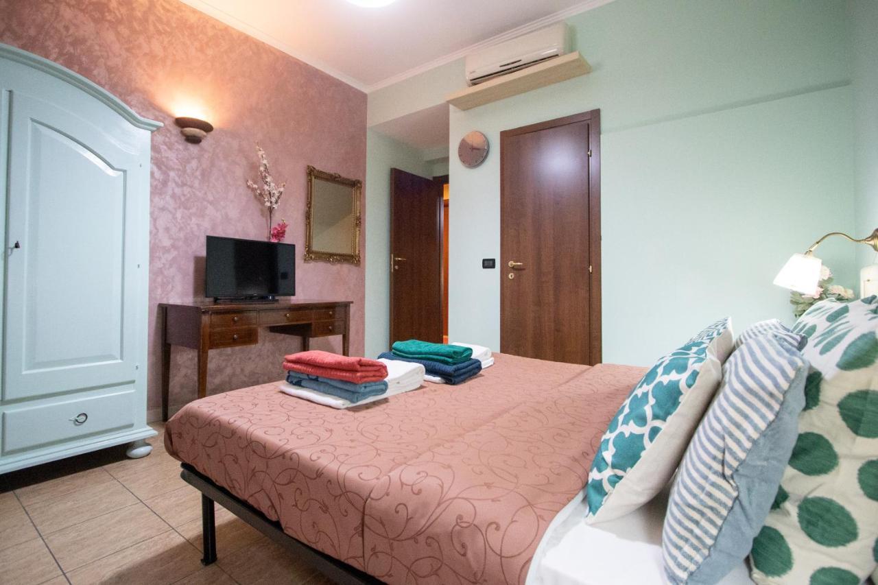 B&B Colorful Suite Yard Rome Exterior photo