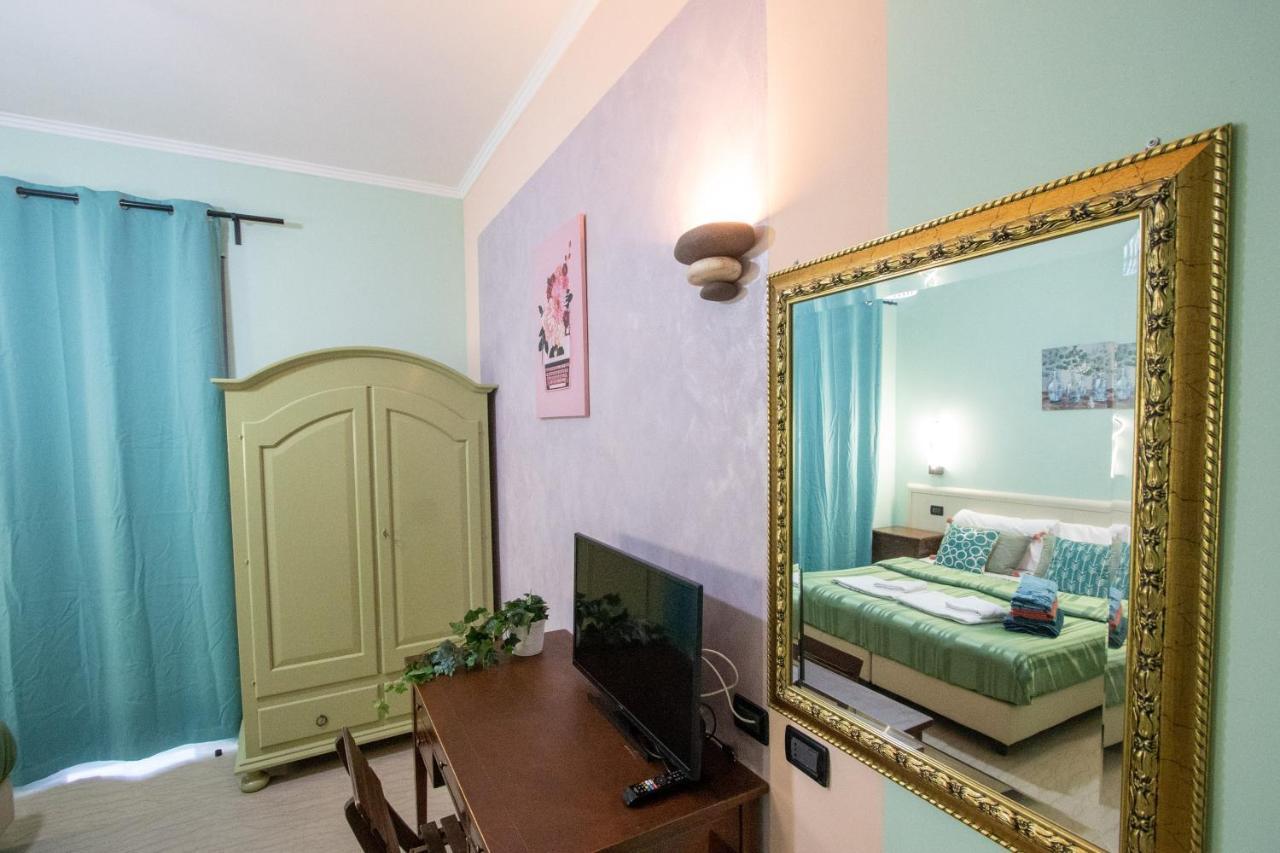 B&B Colorful Suite Yard Rome Exterior photo