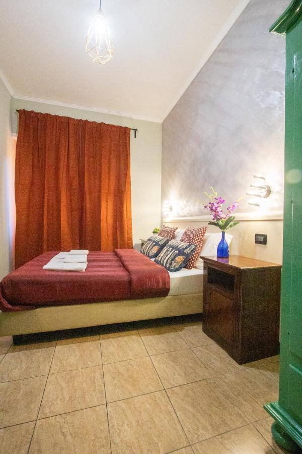 B&B Colorful Suite Yard Rome Exterior photo